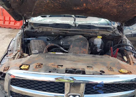 2020 Ram 1500 Classic Tradesman 4X2 6'4 Box z USA, uszkodzony, nr VIN 1C6RR6FG3LS124624